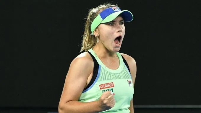 全场焦点的 全场焦点的