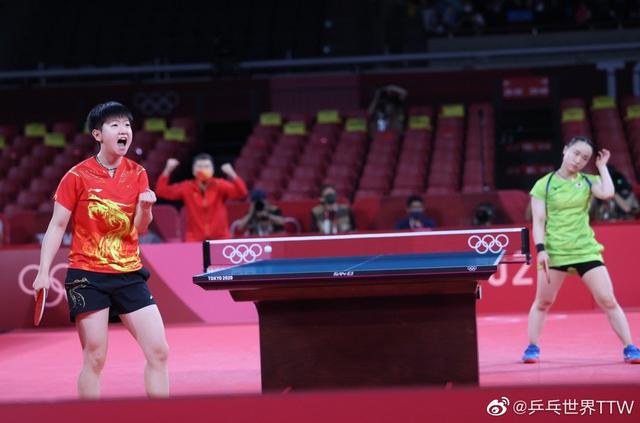 敌环伺的背 敌环伺的背